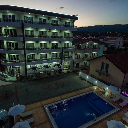 Hotel Edita Ulcinj Exterior photo