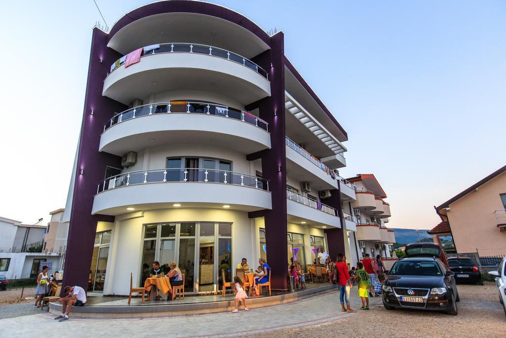 Hotel Edita Ulcinj Exterior photo